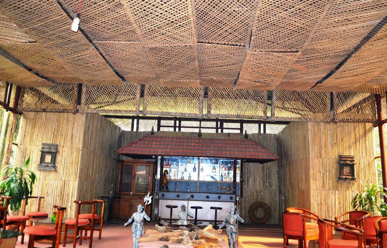 Chitwan Paradise Hotel Саураха Екстериор снимка